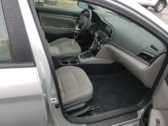 Photo 4 VIN: 5NPD84LF5KH403446 - HYUNDAI ELANTRA SE 