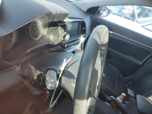 Photo 8 VIN: 5NPD84LF5KH415807 - HYUNDAI ELANTRA 