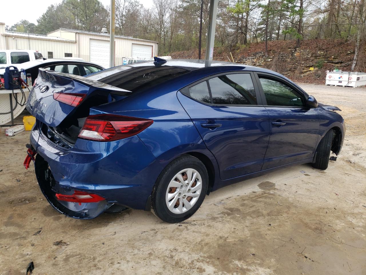 Photo 2 VIN: 5NPD84LF5KH441419 - HYUNDAI ELANTRA 