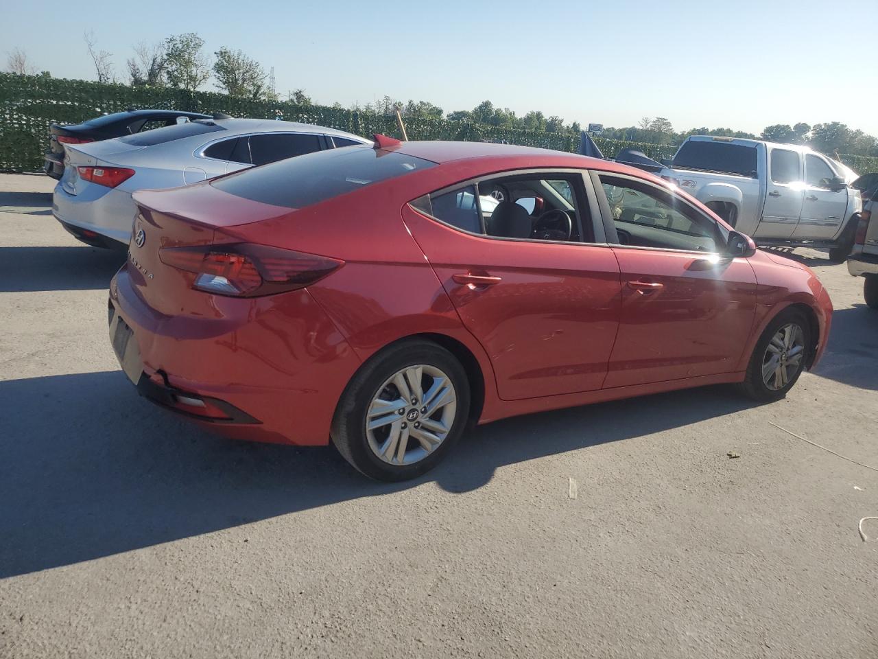 Photo 2 VIN: 5NPD84LF5KH466935 - HYUNDAI ELANTRA 