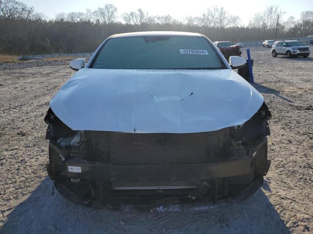 Photo 4 VIN: 5NPD84LF5KH475425 - HYUNDAI ELANTRA 