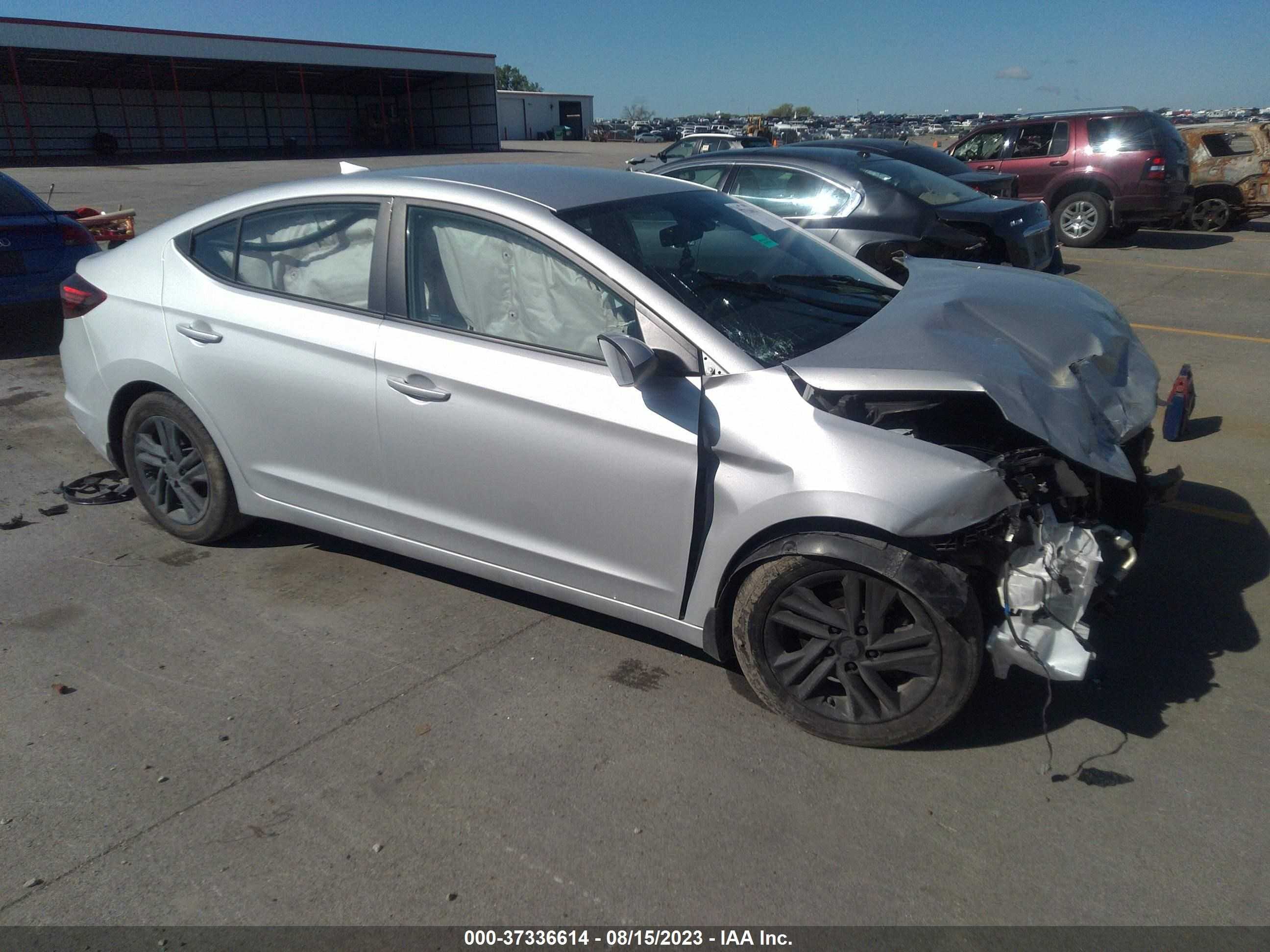 Photo 13 VIN: 5NPD84LF5KH477403 - HYUNDAI ELANTRA 