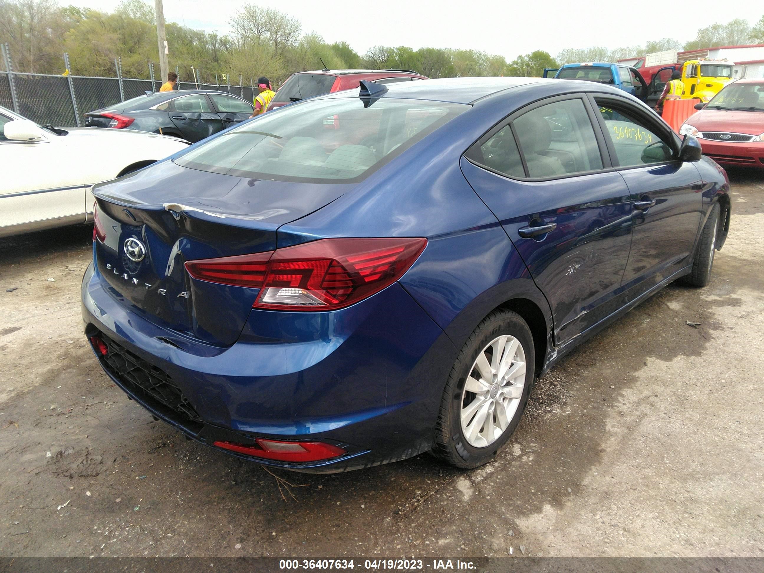 Photo 3 VIN: 5NPD84LF5LH552389 - HYUNDAI ELANTRA 