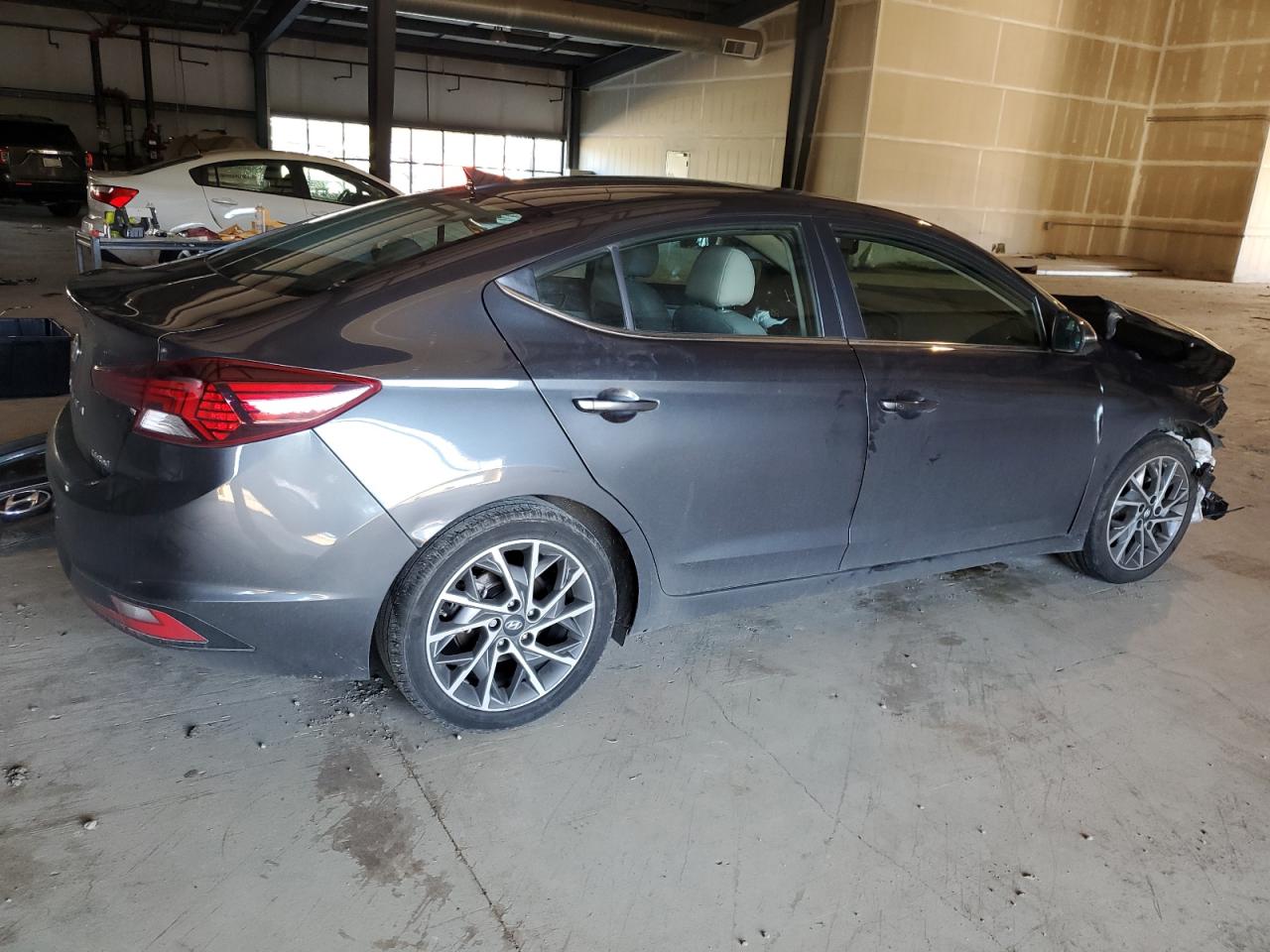 Photo 2 VIN: 5NPD84LF5LH562985 - HYUNDAI ELANTRA 