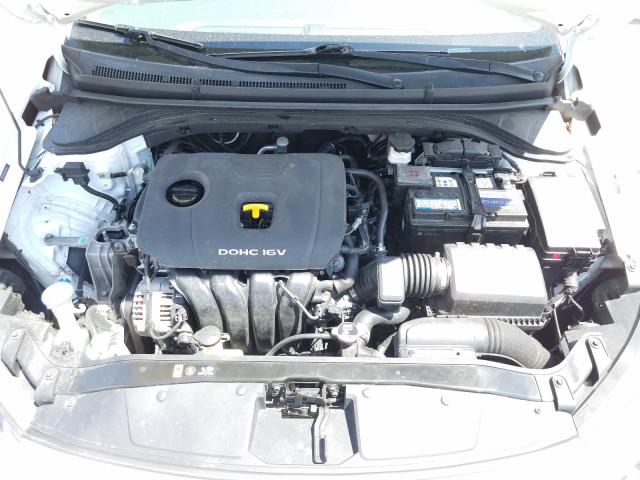 Photo 6 VIN: 5NPD84LF6HH004537 - HYUNDAI ELANTRA 