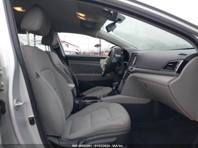 Photo 4 VIN: 5NPD84LF6HH005106 - HYUNDAI ELANTRA 