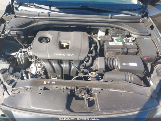 Photo 9 VIN: 5NPD84LF6HH005204 - HYUNDAI ELANTRA 