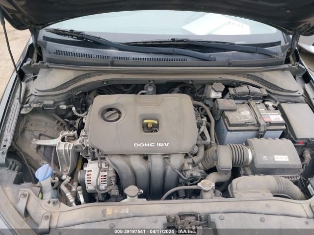 Photo 9 VIN: 5NPD84LF6HH005820 - HYUNDAI ELANTRA 