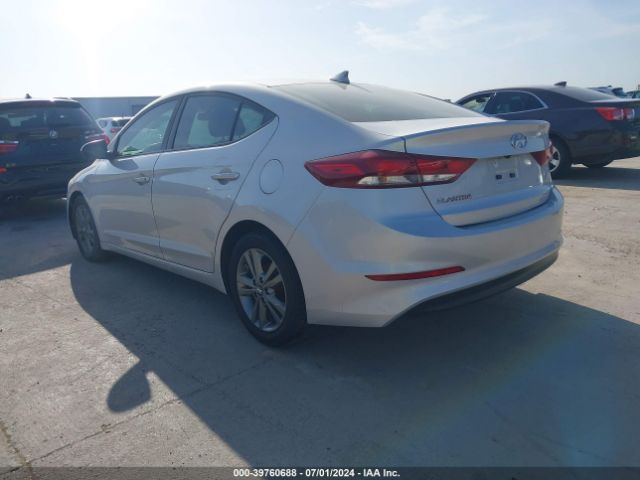 Photo 2 VIN: 5NPD84LF6HH030670 - HYUNDAI ELANTRA 