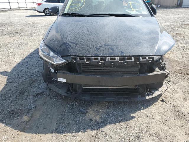 Photo 8 VIN: 5NPD84LF6HH042320 - HYUNDAI ELANTRA 