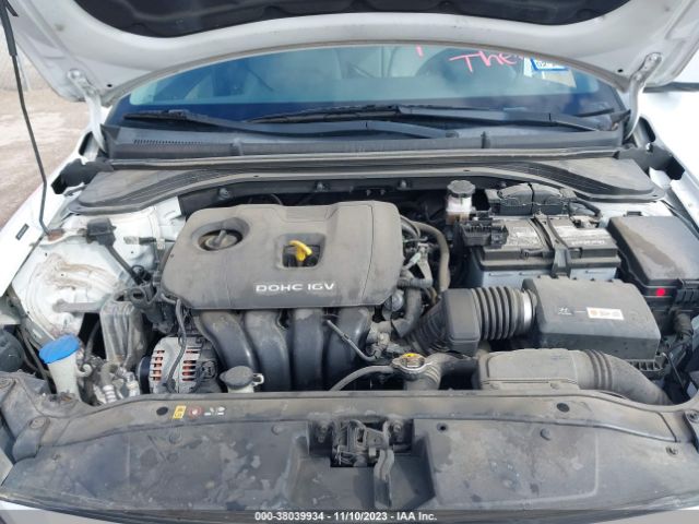 Photo 9 VIN: 5NPD84LF6HH048392 - HYUNDAI ELANTRA 