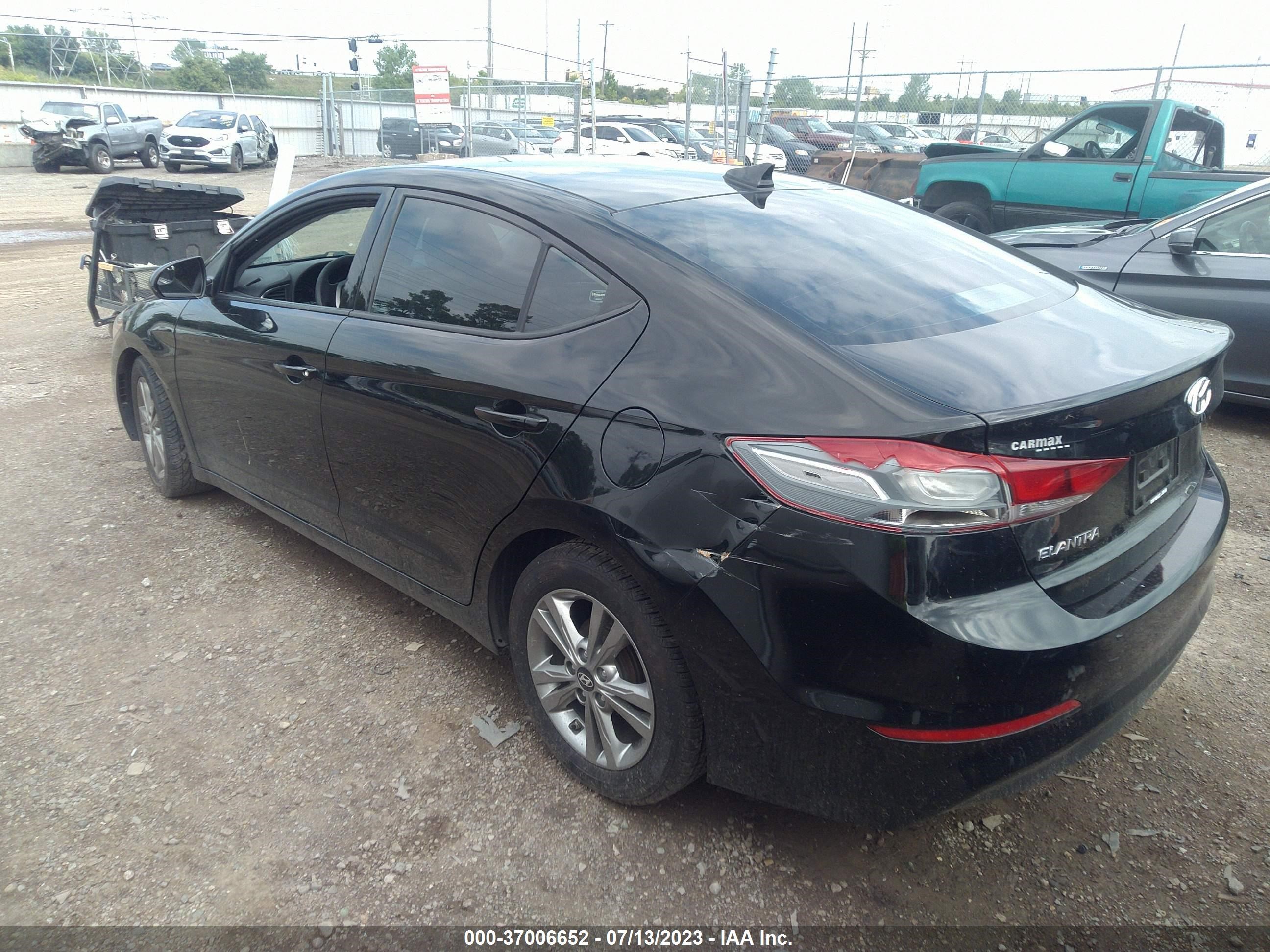 Photo 2 VIN: 5NPD84LF6HH048781 - HYUNDAI ELANTRA 