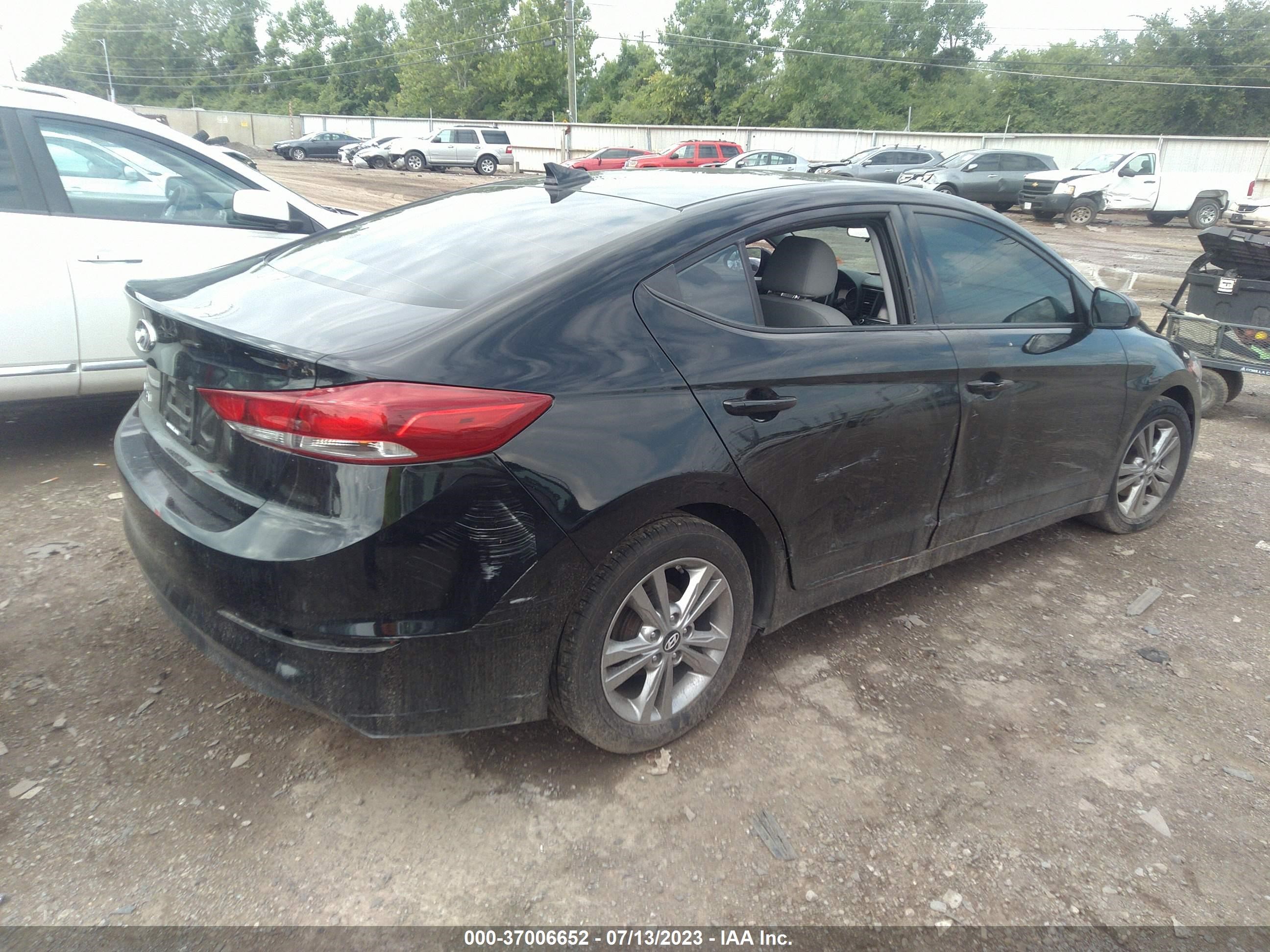 Photo 3 VIN: 5NPD84LF6HH048781 - HYUNDAI ELANTRA 