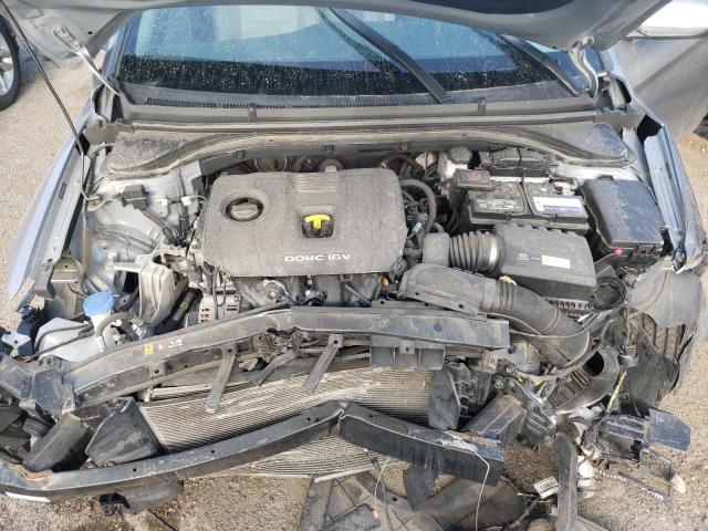 Photo 6 VIN: 5NPD84LF6HH052846 - HYUNDAI ELANTRA SE 