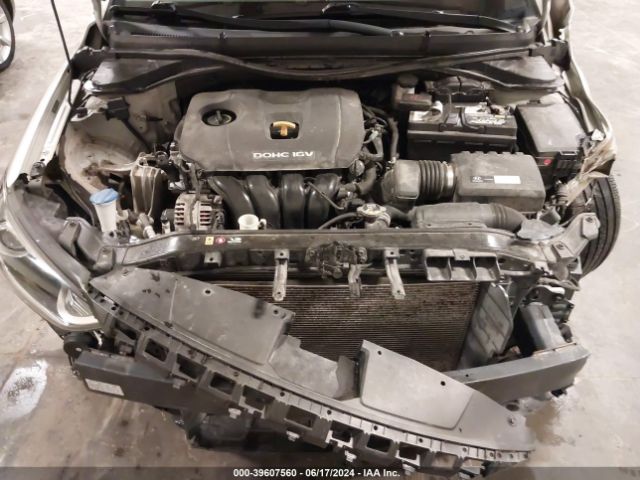 Photo 9 VIN: 5NPD84LF6HH068125 - HYUNDAI ELANTRA 