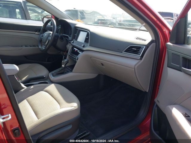 Photo 4 VIN: 5NPD84LF6HH070831 - HYUNDAI ELANTRA 