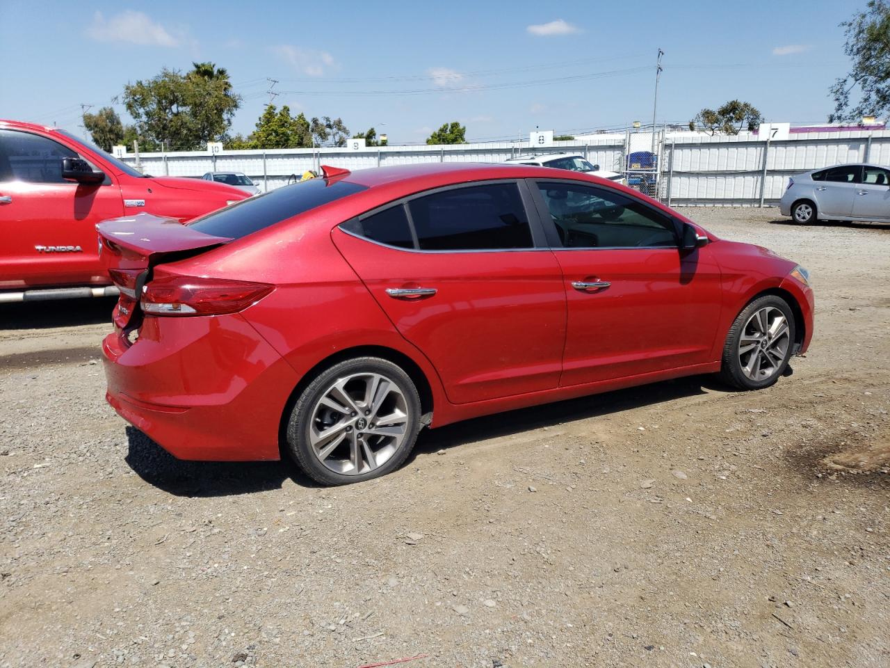 Photo 2 VIN: 5NPD84LF6HH075656 - HYUNDAI ELANTRA 