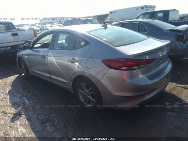 Photo 2 VIN: 5NPD84LF6HH079562 - HYUNDAI ELANTRA 