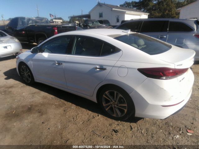 Photo 2 VIN: 5NPD84LF6HH082879 - HYUNDAI ELANTRA 