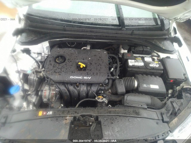 Photo 9 VIN: 5NPD84LF6HH105819 - HYUNDAI ELANTRA 