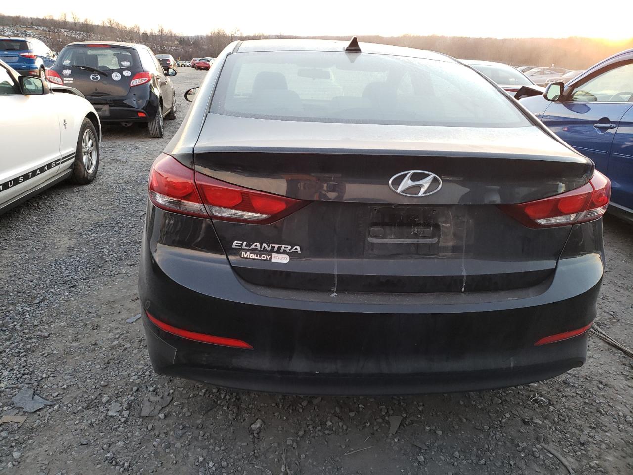 Photo 5 VIN: 5NPD84LF6HH110020 - HYUNDAI ELANTRA 