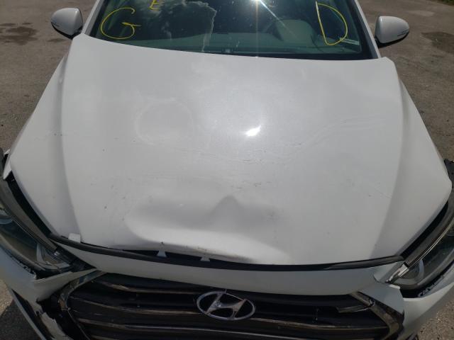 Photo 6 VIN: 5NPD84LF6HH113970 - HYUNDAI ELANTRA SE 