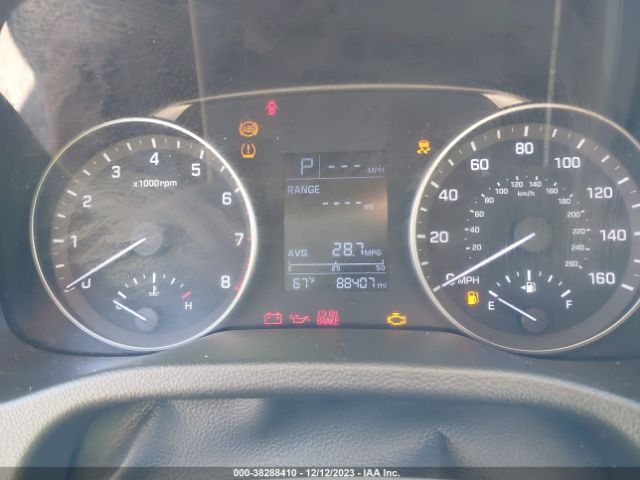 Photo 6 VIN: 5NPD84LF6HH123057 - HYUNDAI ELANTRA 