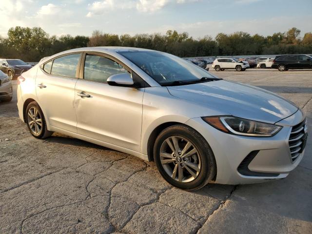 Photo 3 VIN: 5NPD84LF6HH136780 - HYUNDAI ELANTRA SE 