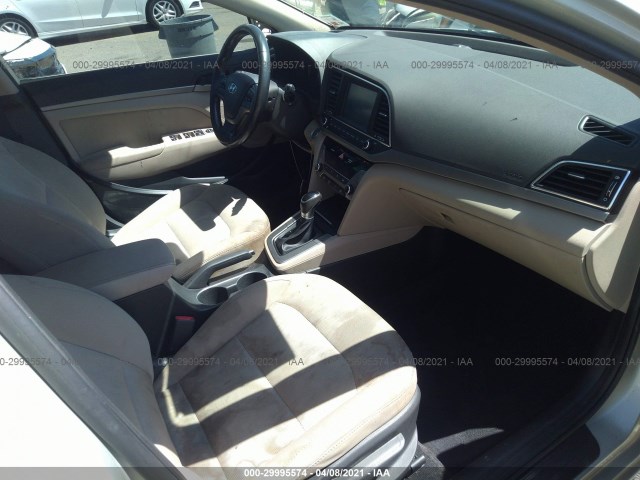 Photo 4 VIN: 5NPD84LF6HH155300 - HYUNDAI ELANTRA 