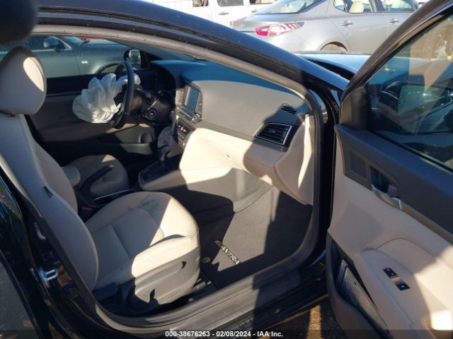 Photo 4 VIN: 5NPD84LF6HH157175 - HYUNDAI ELANTRA 