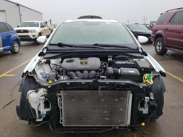 Photo 4 VIN: 5NPD84LF6HH173229 - HYUNDAI ELANTRA SE 