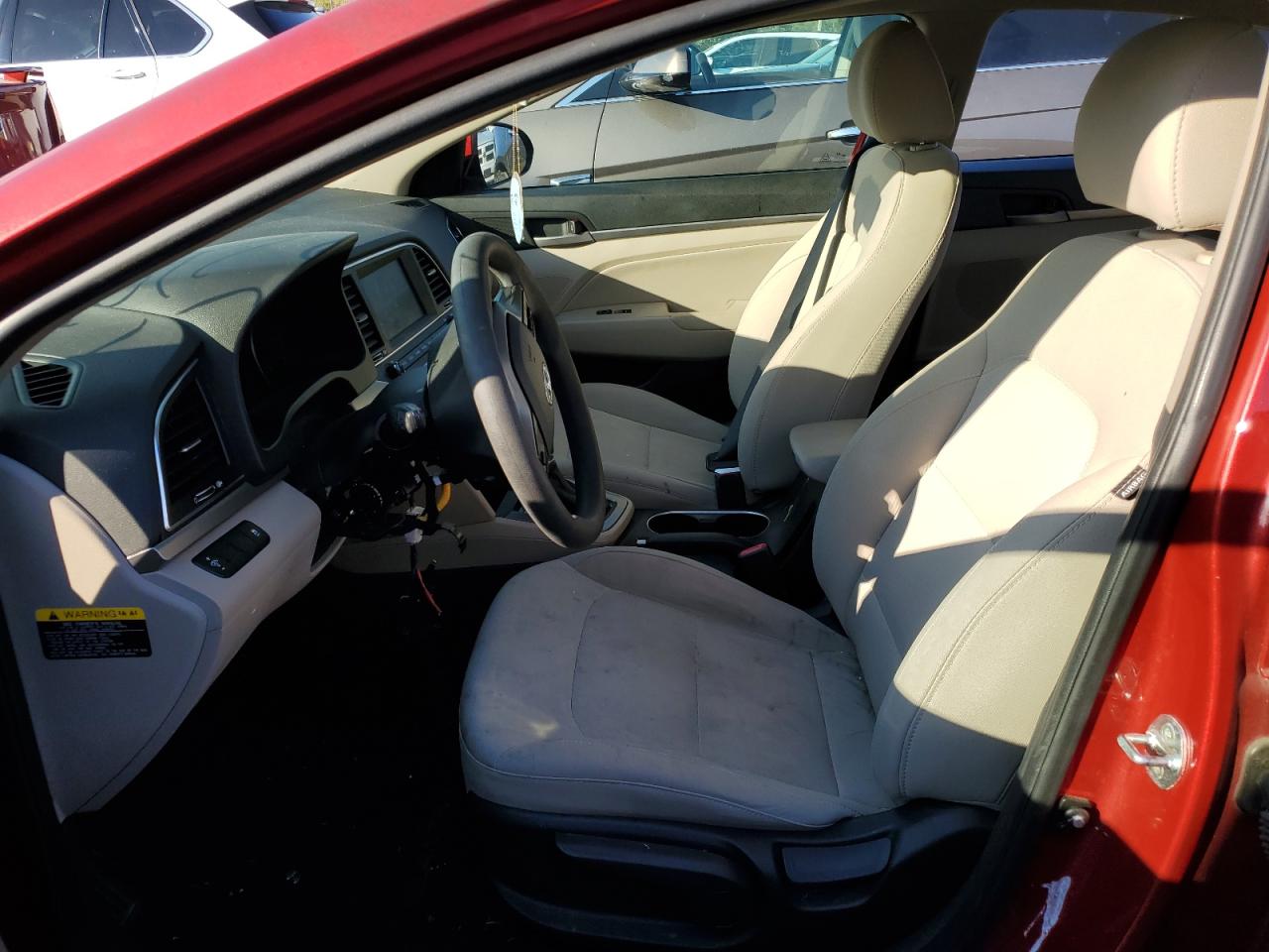 Photo 6 VIN: 5NPD84LF6HH188586 - HYUNDAI ELANTRA 