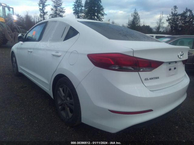 Photo 2 VIN: 5NPD84LF6HH193612 - HYUNDAI ELANTRA 