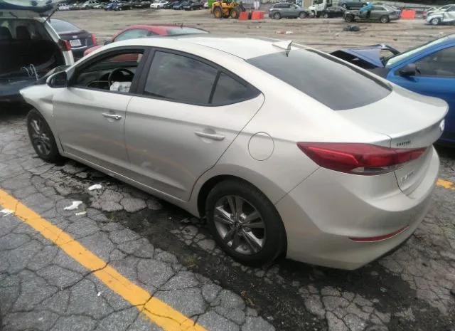 Photo 2 VIN: 5NPD84LF6HH202888 - HYUNDAI ELANTRA 