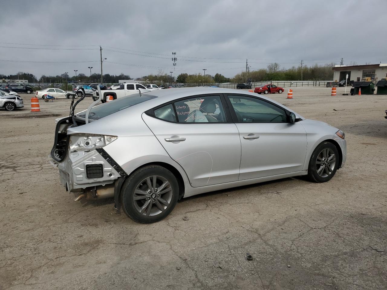 Photo 2 VIN: 5NPD84LF6HH208545 - HYUNDAI ELANTRA 