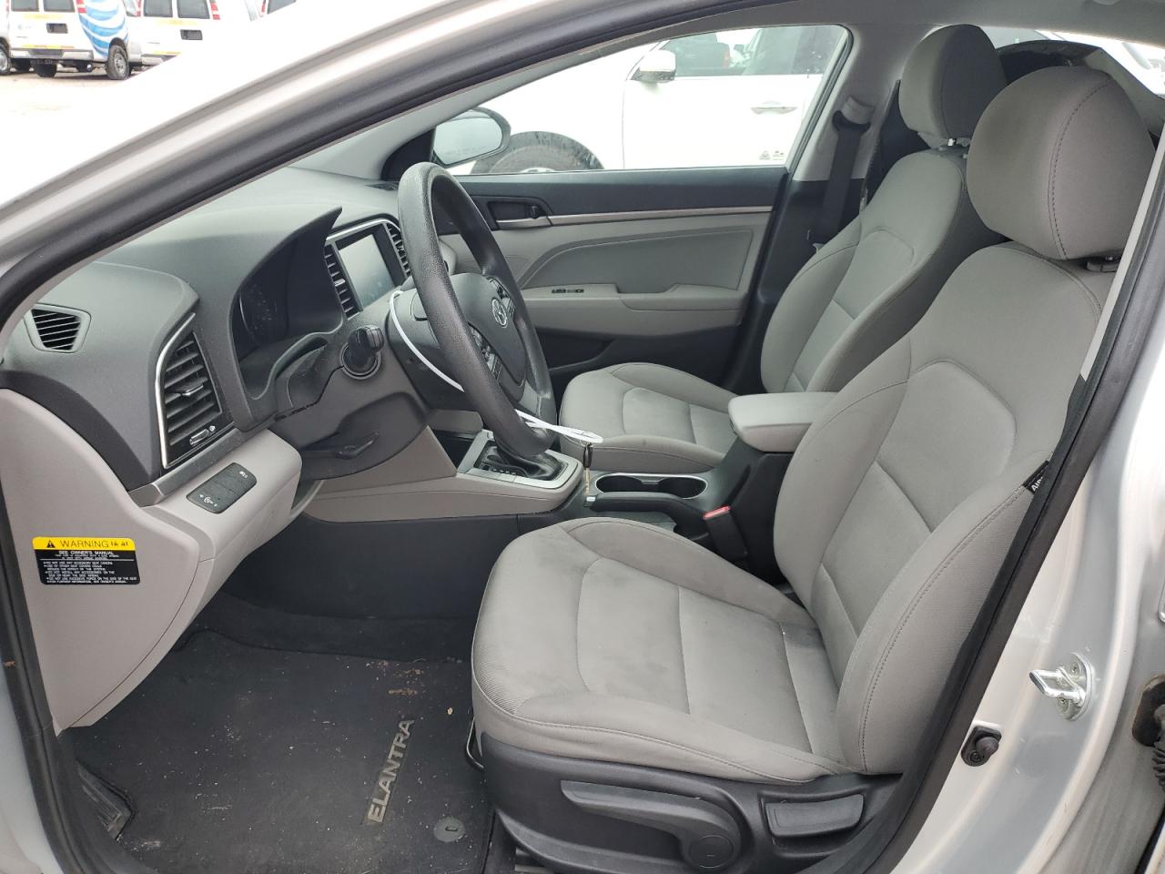 Photo 6 VIN: 5NPD84LF6HH208545 - HYUNDAI ELANTRA 