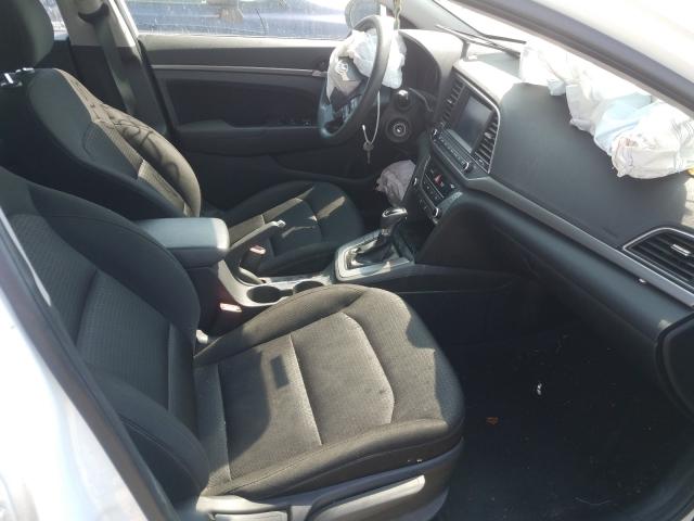 Photo 4 VIN: 5NPD84LF6JH222144 - HYUNDAI ELANTRA SE 