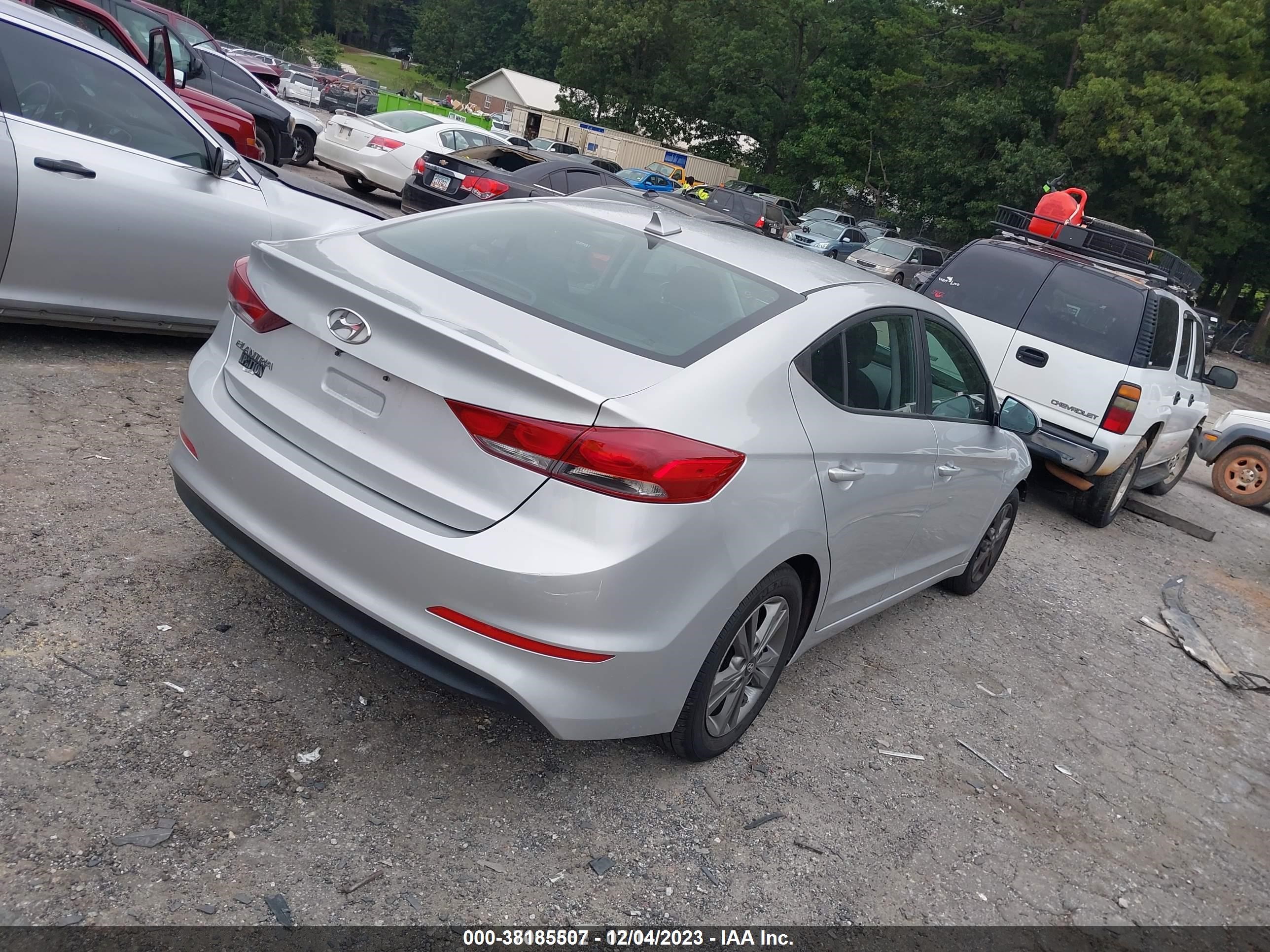 Photo 3 VIN: 5NPD84LF6JH227456 - HYUNDAI ELANTRA 