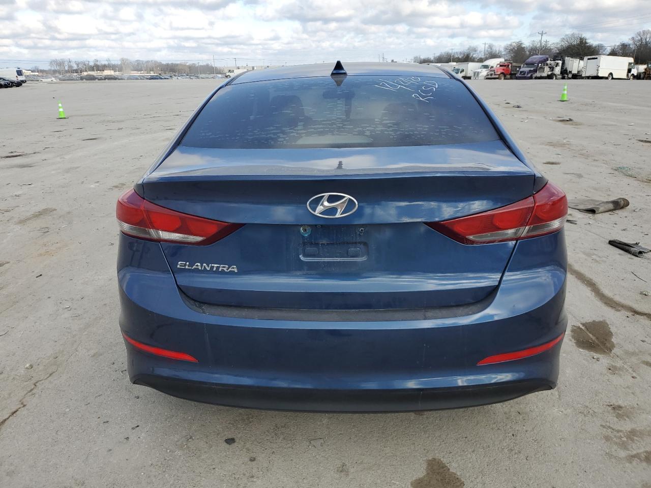 Photo 5 VIN: 5NPD84LF6JH228333 - HYUNDAI ELANTRA 