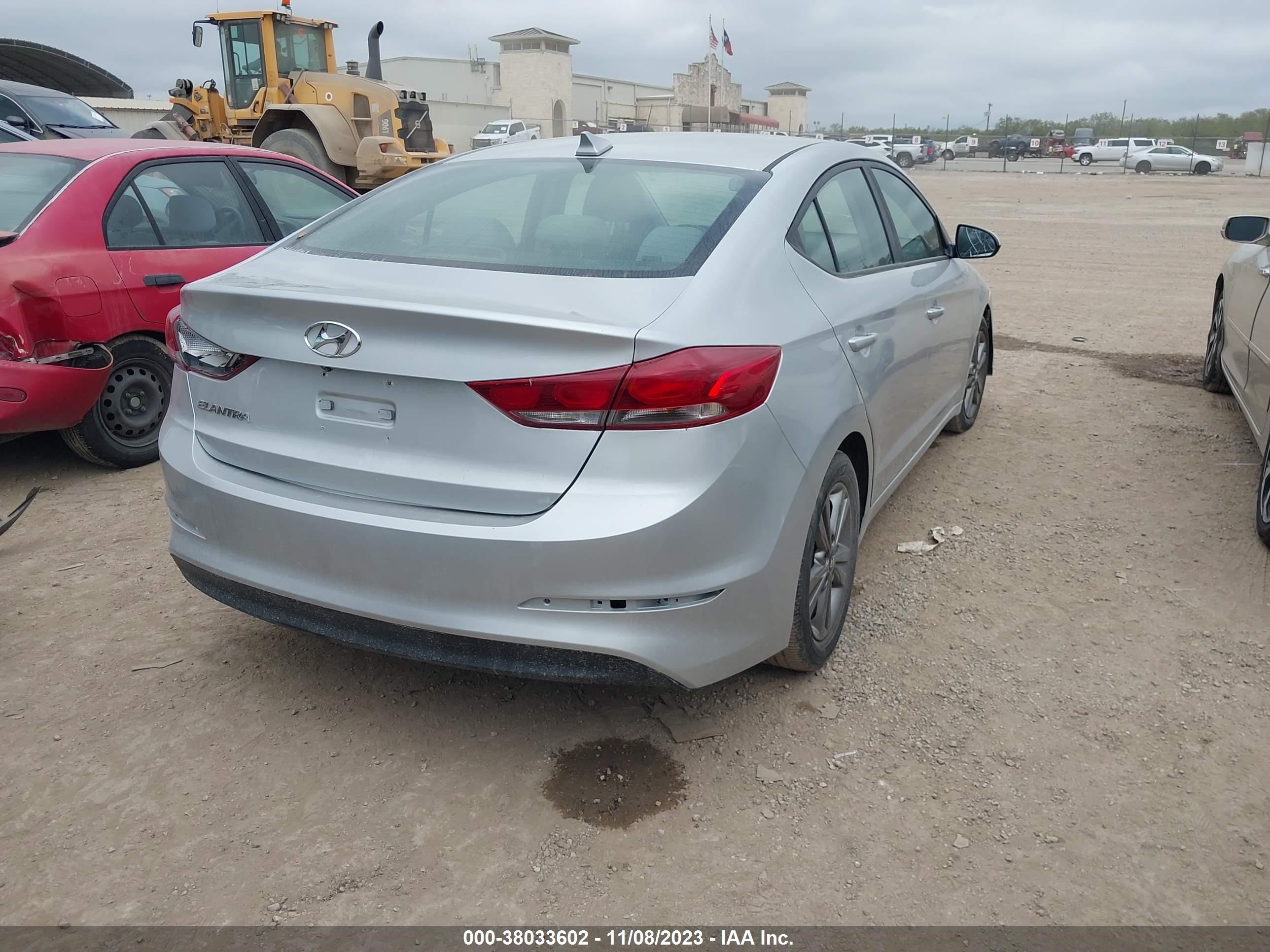 Photo 3 VIN: 5NPD84LF6JH230759 - HYUNDAI ELANTRA 