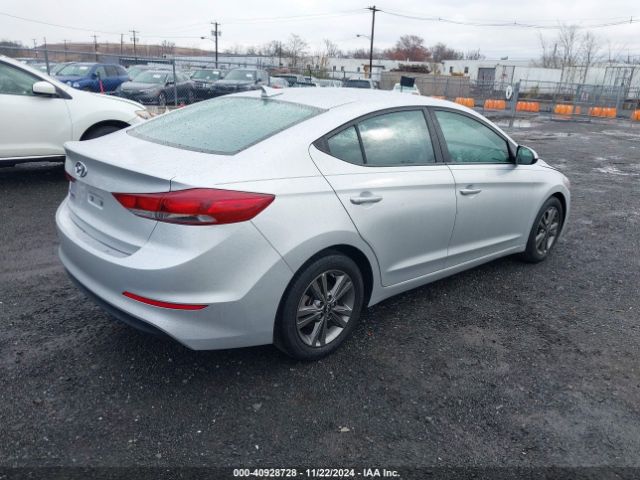 Photo 3 VIN: 5NPD84LF6JH232222 - HYUNDAI ELANTRA 