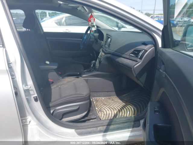 Photo 4 VIN: 5NPD84LF6JH234214 - HYUNDAI ELANTRA 