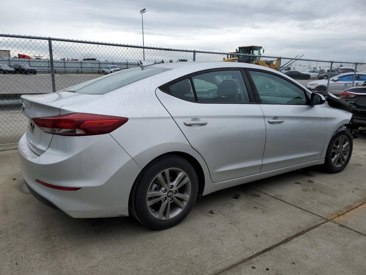 Photo 2 VIN: 5NPD84LF6JH254110 - HYUNDAI ELANTRA 