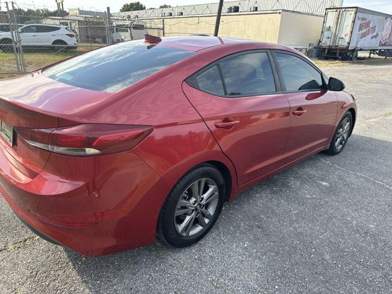 Photo 4 VIN: 5NPD84LF6JH254169 - HYUNDAI ELANTRA 