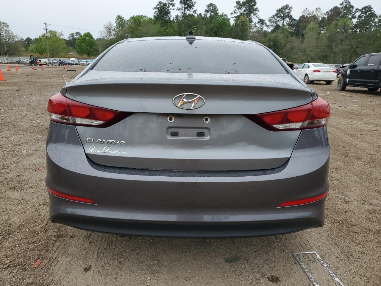 Photo 5 VIN: 5NPD84LF6JH258366 - HYUNDAI ELANTRA 