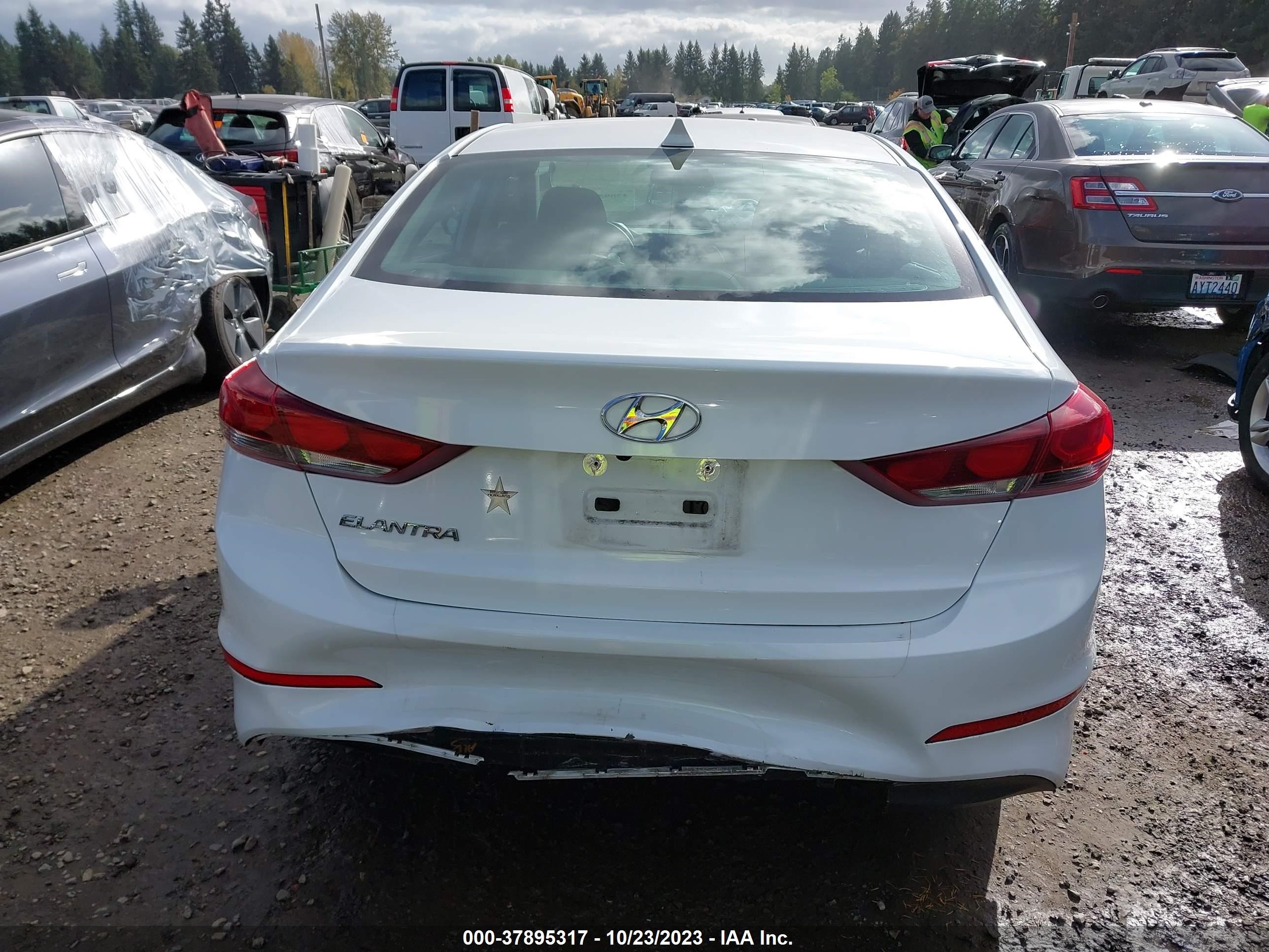 Photo 14 VIN: 5NPD84LF6JH292937 - HYUNDAI ELANTRA 