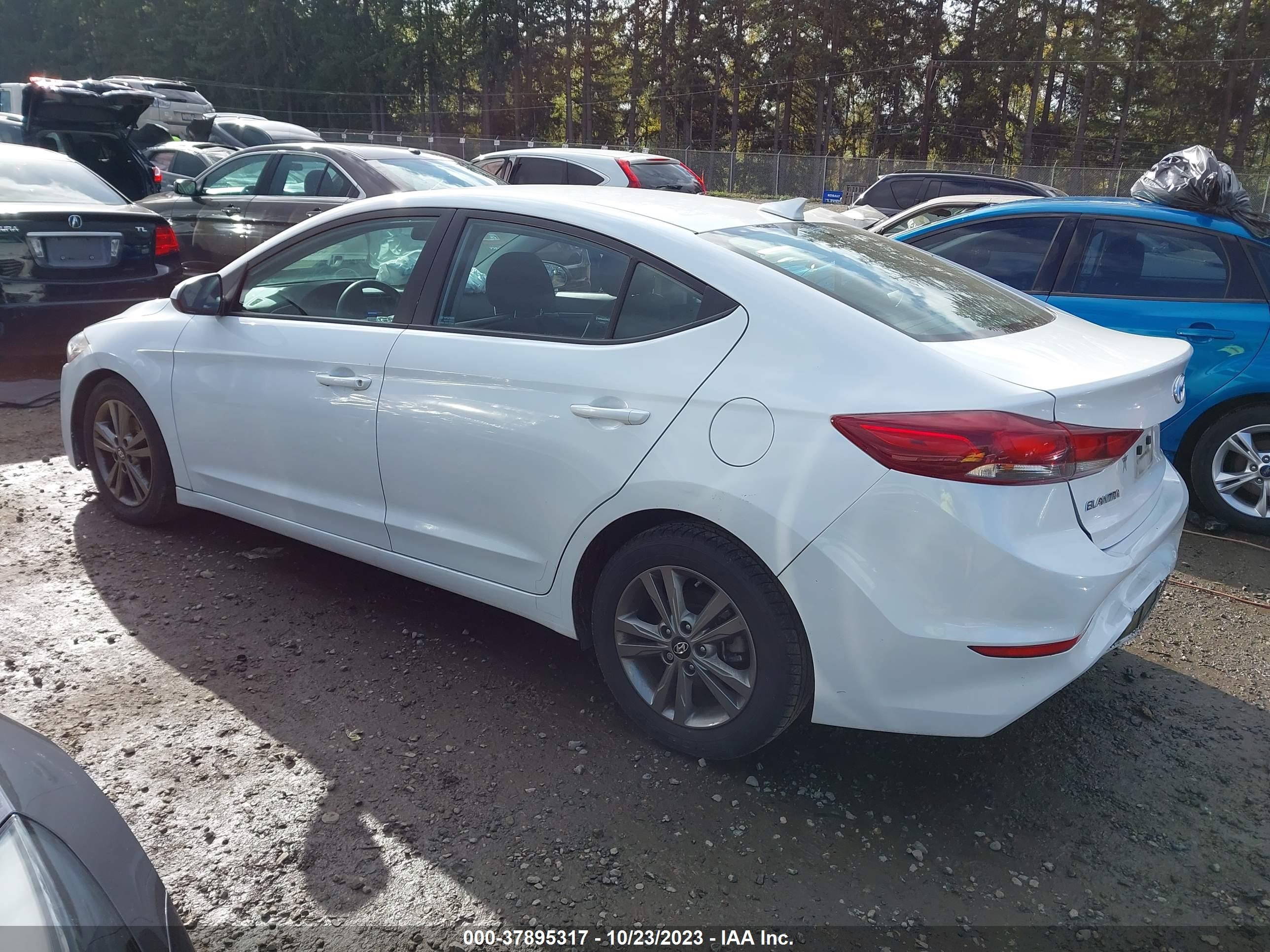 Photo 2 VIN: 5NPD84LF6JH292937 - HYUNDAI ELANTRA 