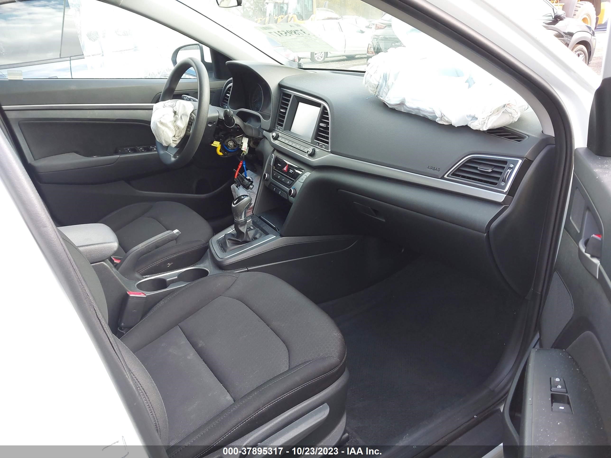 Photo 4 VIN: 5NPD84LF6JH292937 - HYUNDAI ELANTRA 