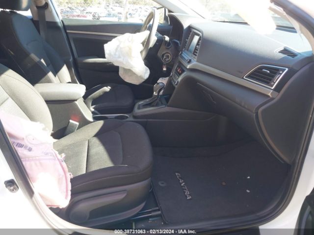 Photo 4 VIN: 5NPD84LF6JH308487 - HYUNDAI ELANTRA 