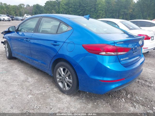 Photo 2 VIN: 5NPD84LF6JH320008 - HYUNDAI ELANTRA 